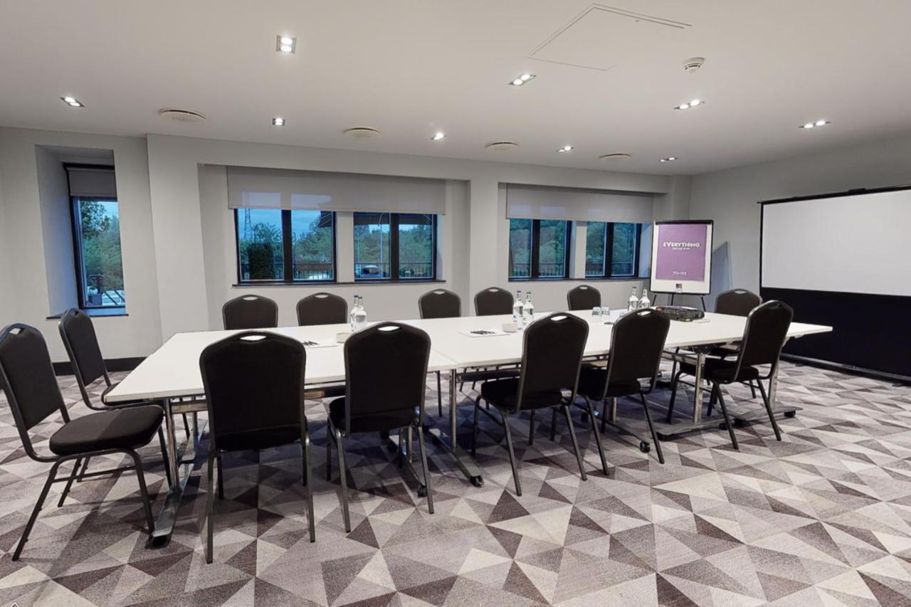 Village Hotel Newcastle Holystone  المظهر الخارجي الصورة