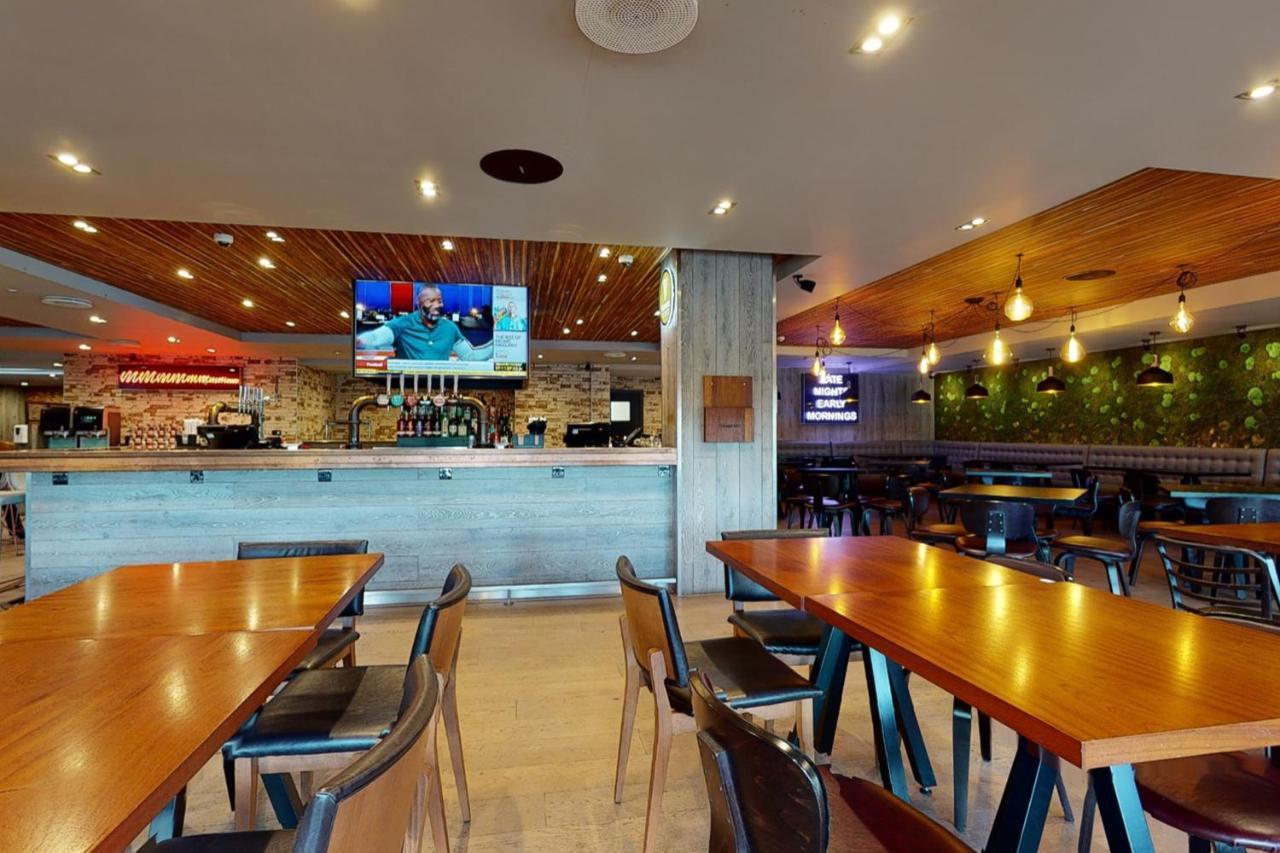 Village Hotel Newcastle Holystone  المظهر الخارجي الصورة