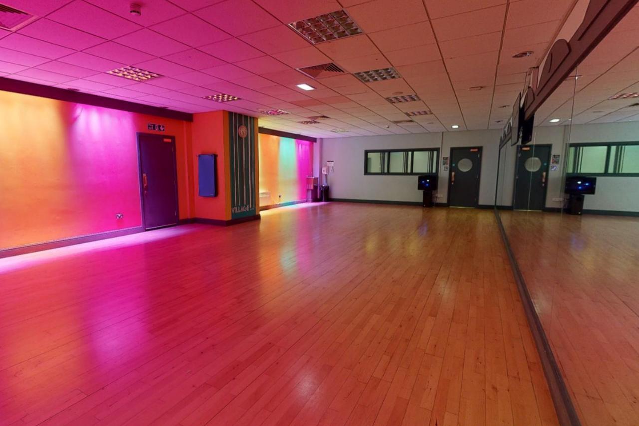 Village Hotel Newcastle Holystone  المظهر الخارجي الصورة